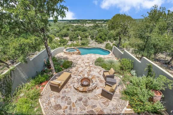Relax and Enjoy the Views of the Hill Country - Image 3